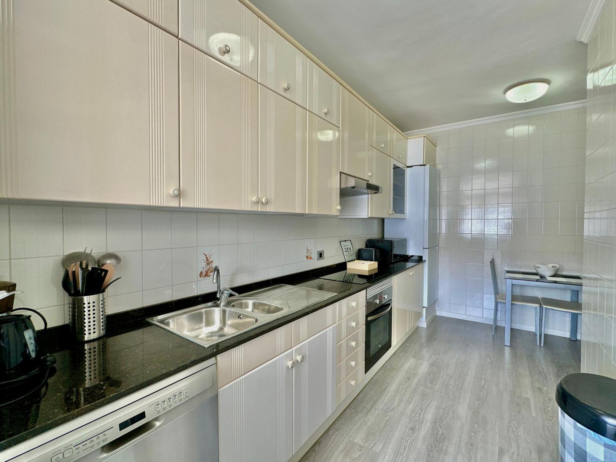 Hostiguest Coliving Leon Y Castillo لاس بالماس دي غران كاناريا المظهر الخارجي الصورة