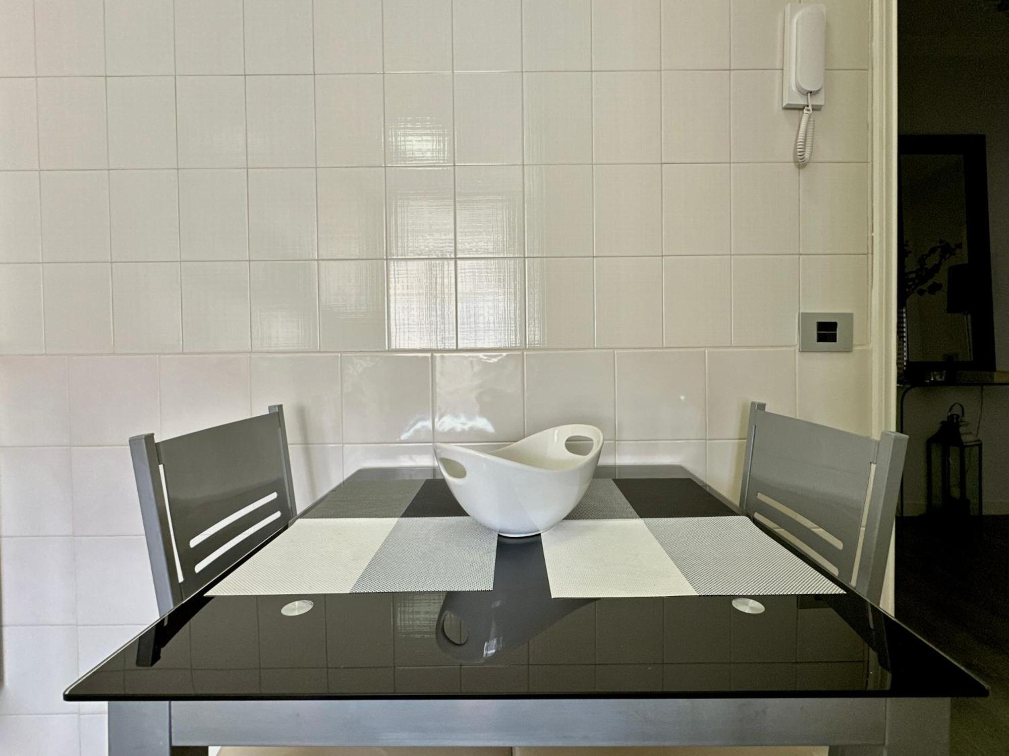 Hostiguest Coliving Leon Y Castillo لاس بالماس دي غران كاناريا المظهر الخارجي الصورة