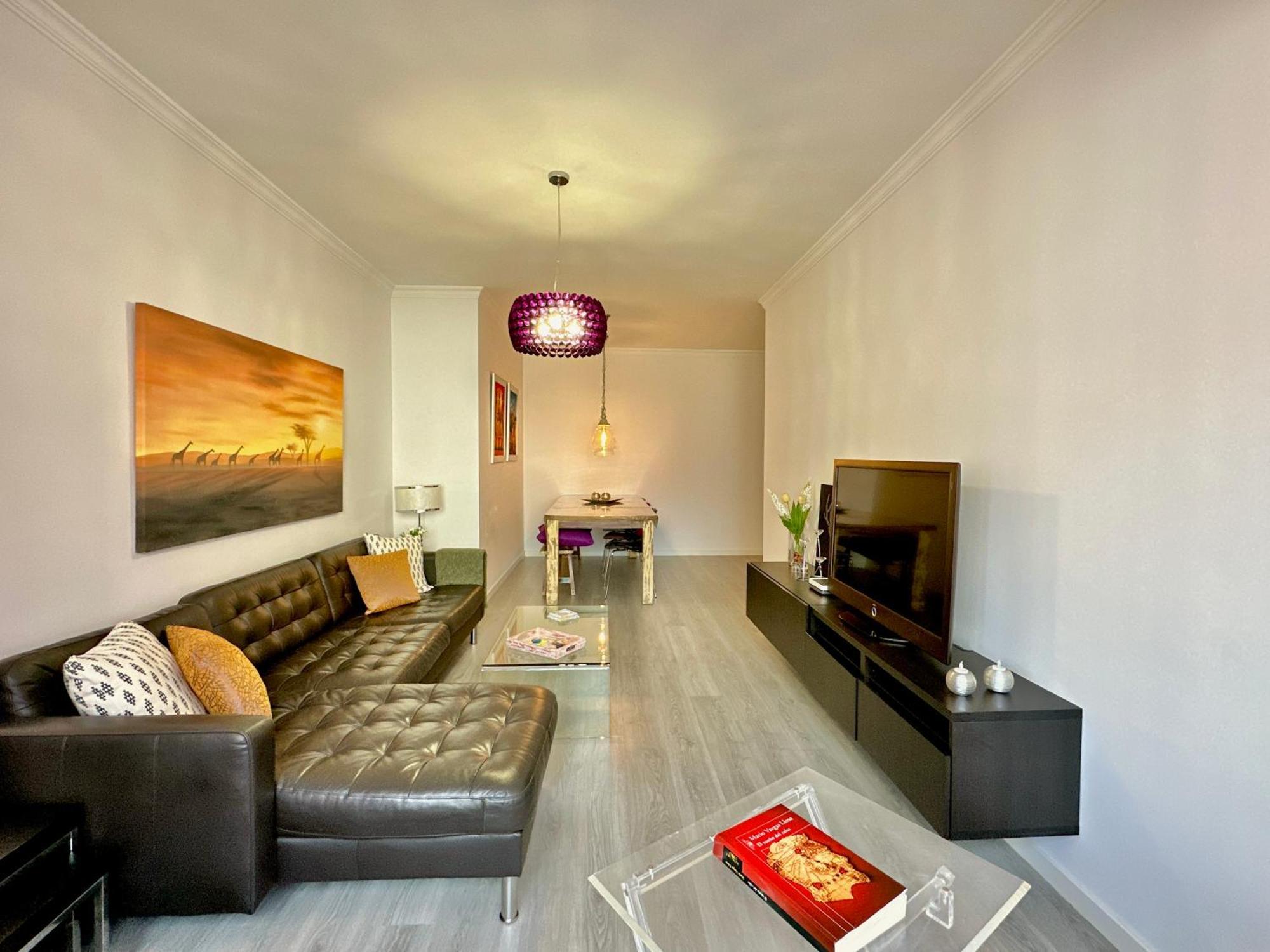Hostiguest Coliving Leon Y Castillo لاس بالماس دي غران كاناريا المظهر الخارجي الصورة
