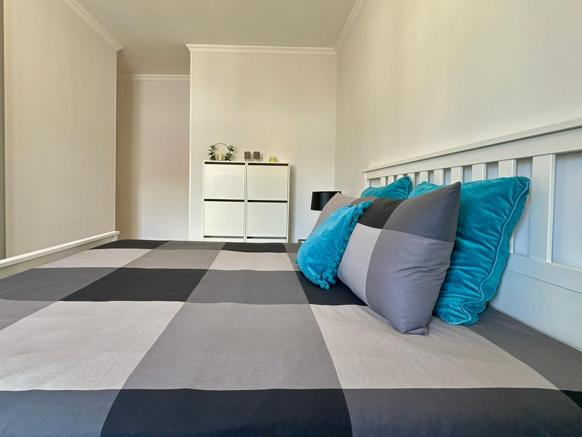 Hostiguest Coliving Leon Y Castillo لاس بالماس دي غران كاناريا المظهر الخارجي الصورة