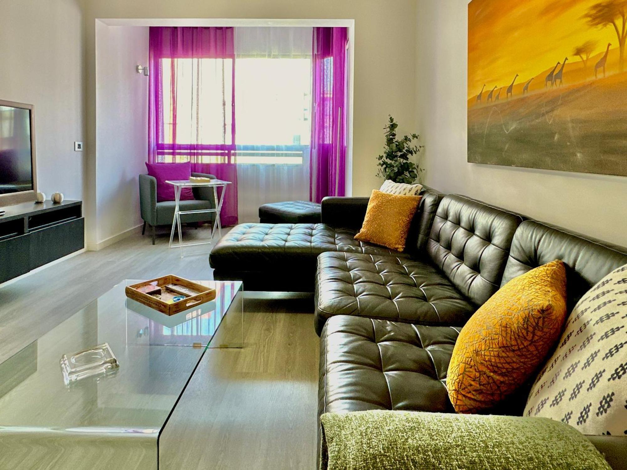 Hostiguest Coliving Leon Y Castillo لاس بالماس دي غران كاناريا المظهر الخارجي الصورة
