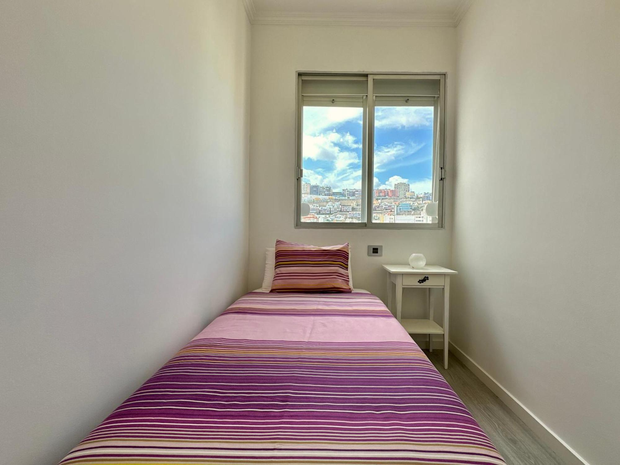 Hostiguest Coliving Leon Y Castillo لاس بالماس دي غران كاناريا المظهر الخارجي الصورة